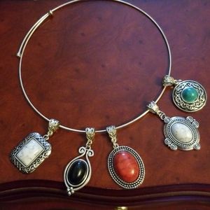 Interchangeable Pendant Loop Choker